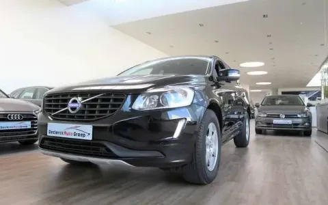 Volvo XC60 D3 150PK 6V*MOMENTUM*VELE OPTIES*TOPWAGEN & PRIJS!