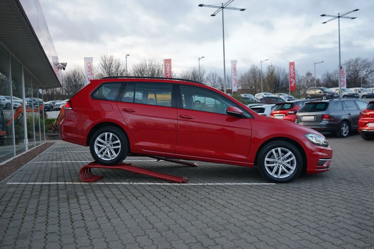 Volkswagen Golf VII Variant 1.6 TDI DSG...  Image 2