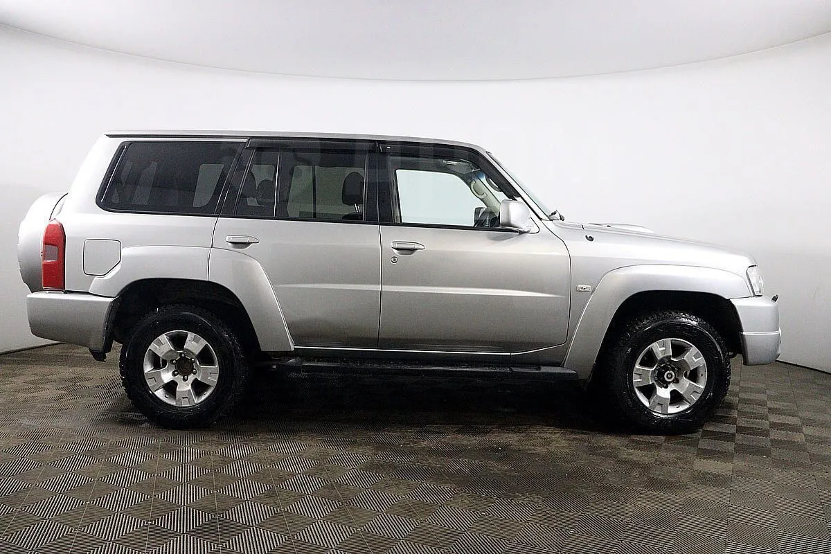 Nissan Patrol Image 4