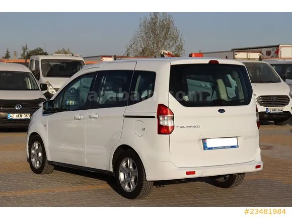 Ford Tourneo Courier 1.5 TDCi Delux Image 3