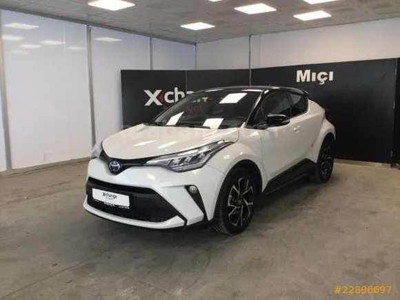 Toyota C-HR 1.8 Hybrid Passion Image 1